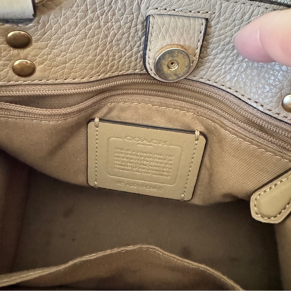 Coach Signature Canvas Bag & Matching Wallet Set - Picture 4 of 10